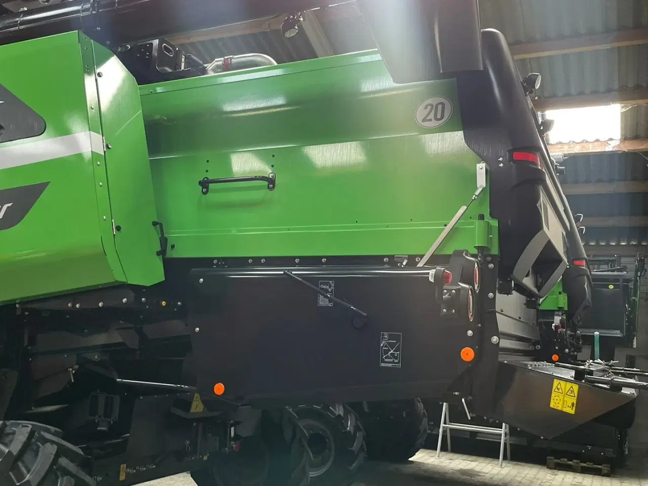 Billede 18 - Deutz-Fahr 7206 With 24feed - 7.2m header. New and unused Combine together with 7.2m header