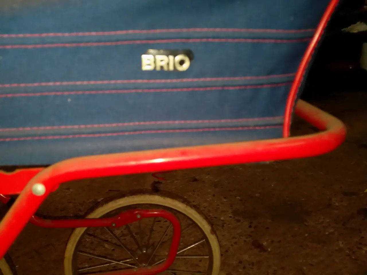 Billede 2 - Gammel Brio barnevogn sælges