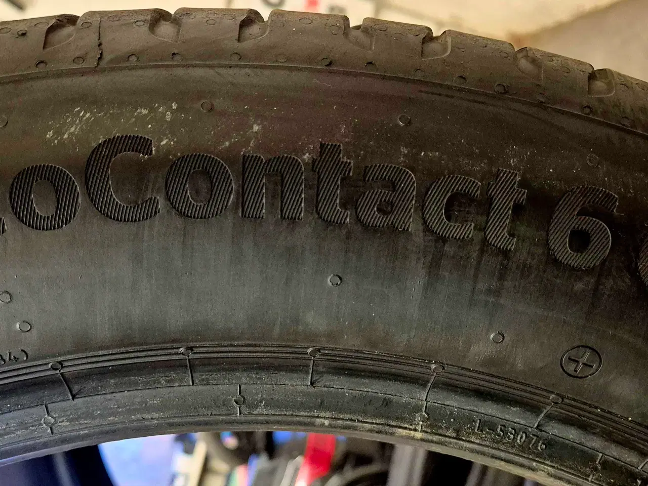 Billede 2 - 255 45 R19 / 235 50 R19 SOMMERDÆK NÆSTEN NYE
