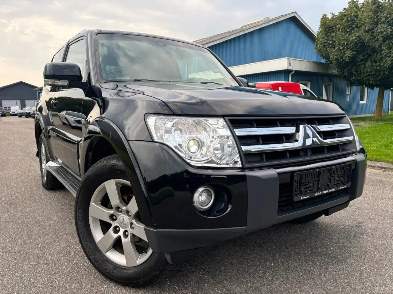 Billede 1 - Mitsubishi Pajero 3,2 DI-D Intense+ aut. Van