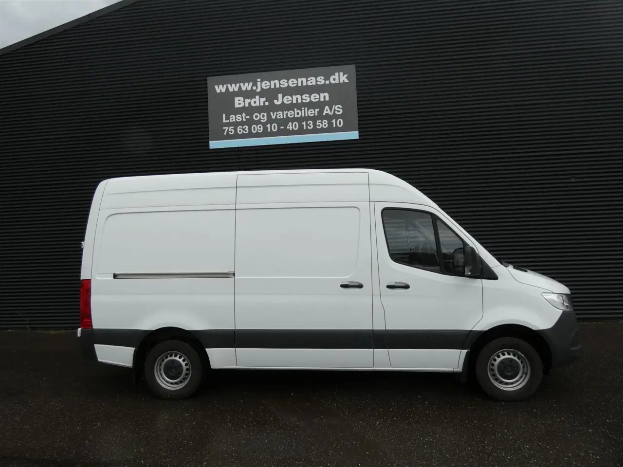 Billede 2 - Mercedes-Benz Sprinter 317 2,0 CDI A2 H2 RWD 9G-Tronic 170HK Van Aut.