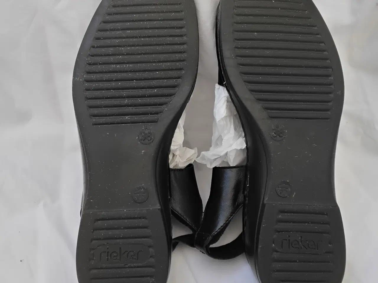 Billede 5 - Rieker sandaler dame sort læder str 38