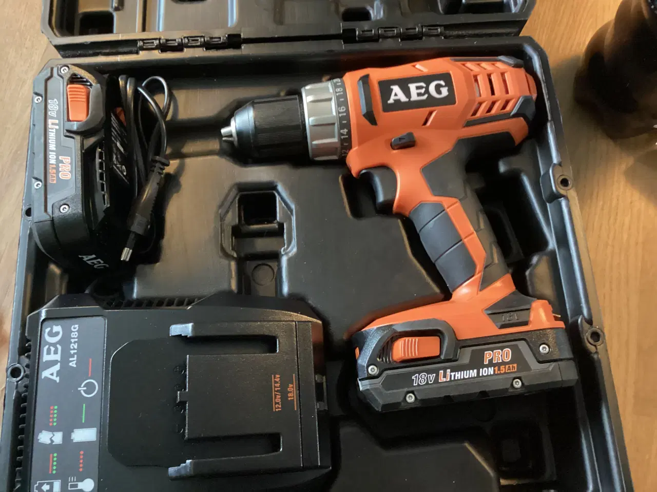 Billede 1 - AEG bore/ skruemaskine BS 18G2 LI52c