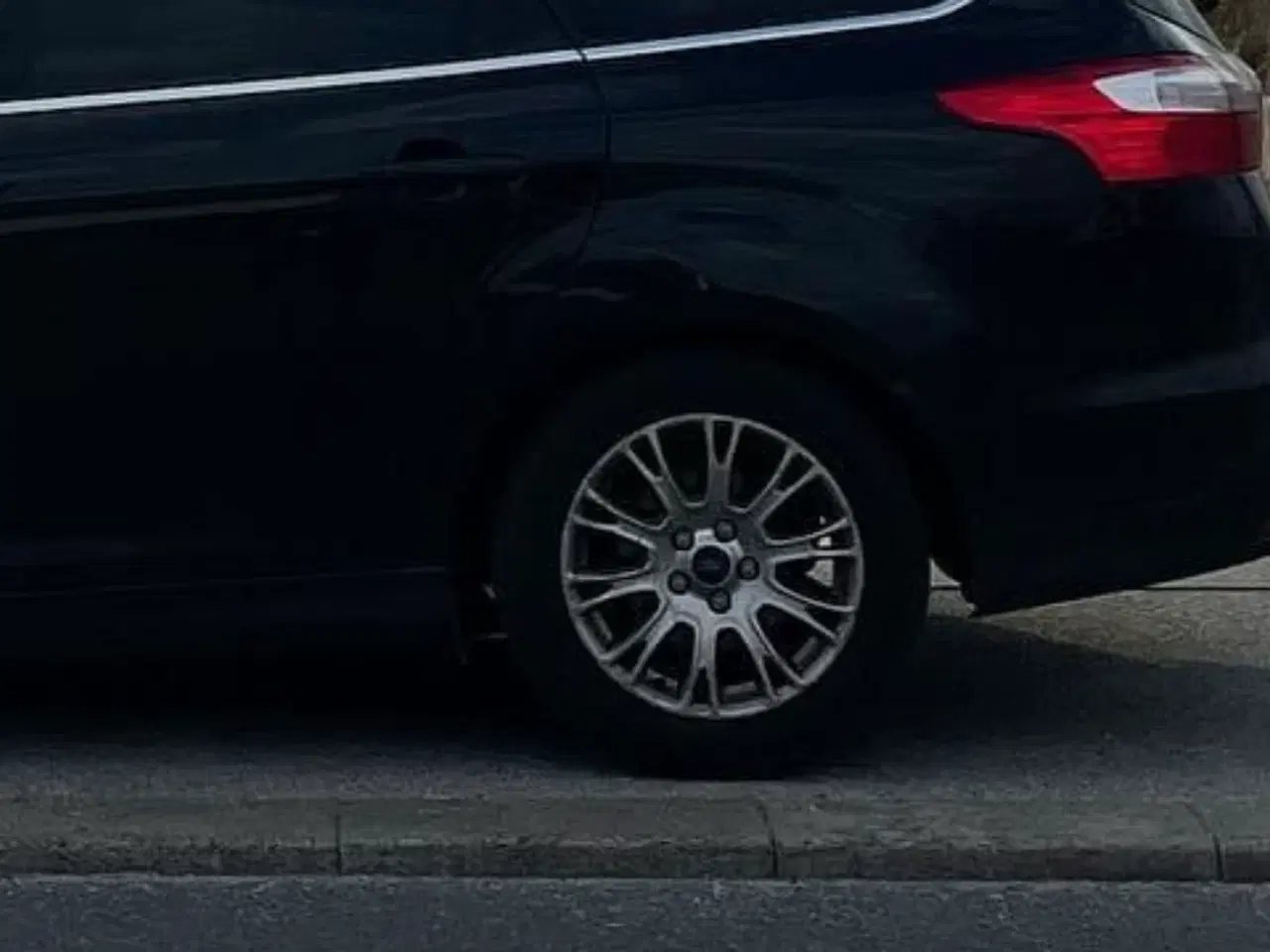 Billede 1 - Originale 16” vinter kompletaluhjul til Ford Focus