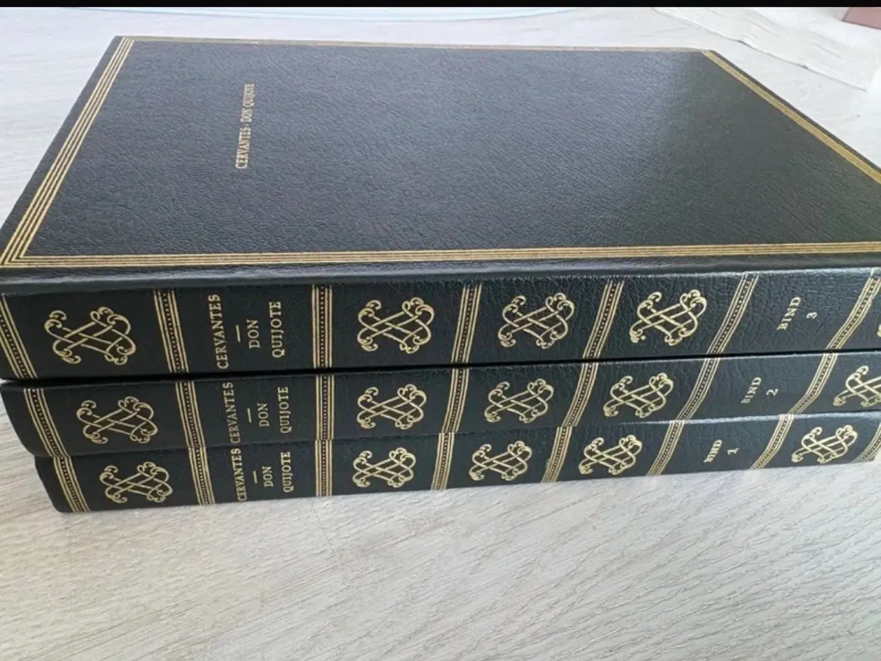 Billede 1 - Cervantes Don Quixote bogsæt læderindbundet