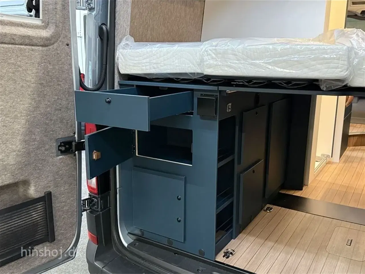 Billede 15 - 2026 - Eriba Car 600 Indium Grey Aut Eriba Car 600 Indium Grey 2026 fra Hinshøj Caravan