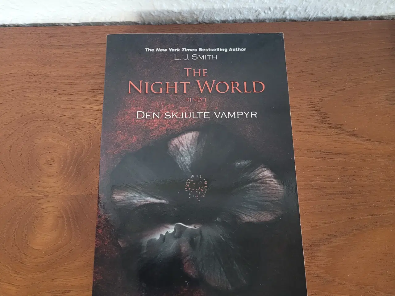 Billede 2 - Bogserie: The Night World 
