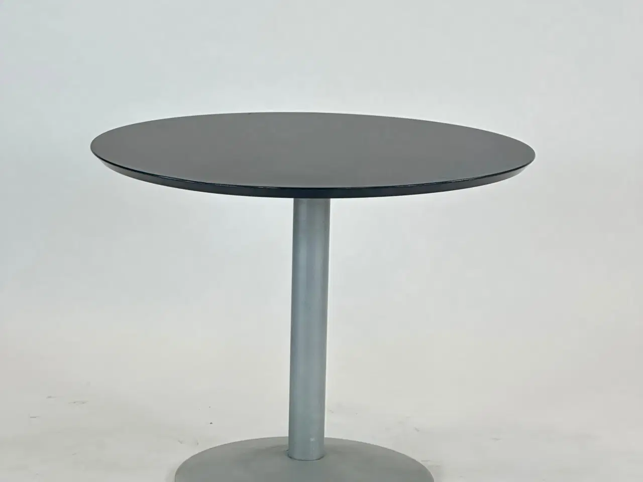 Billede 1 - Bord – Grå Ø90 cm