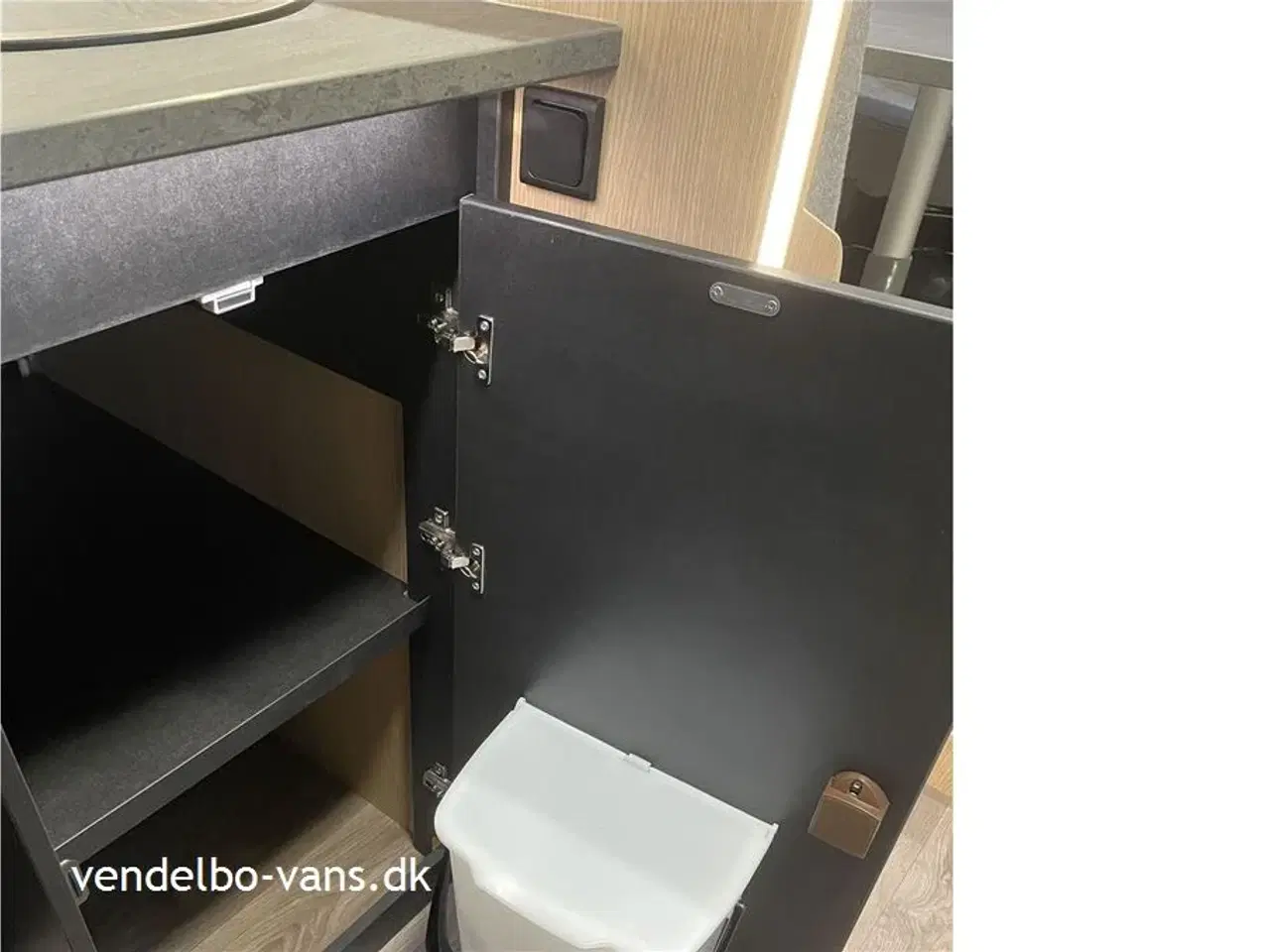 Billede 8 - 2026 - SunLight T 67   Enkeltsenge + hæve/sænkeseng 5.S. sele plads