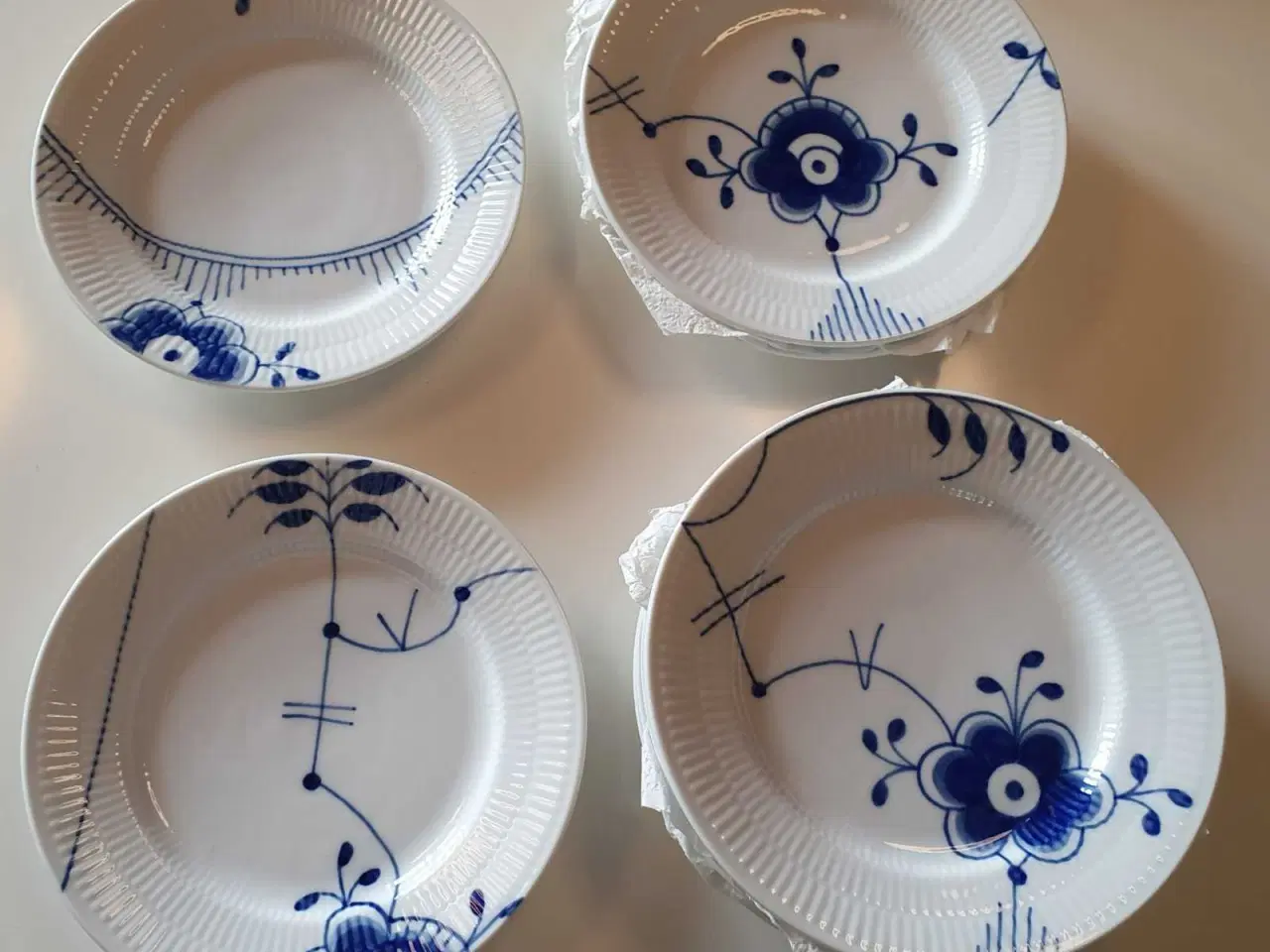 Billede 1 - 8 stk. Bla mega riflet kagetallerkener