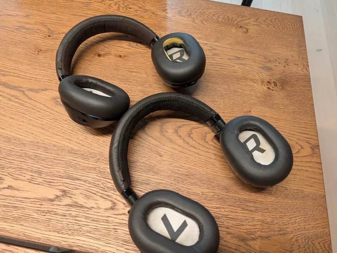 Billede 2 - 2 stk. BackBeat Pro 2 - PLANTRONICS