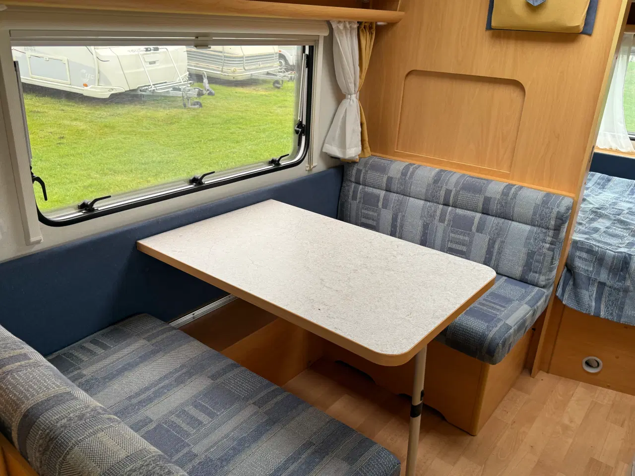 Billede 16 - 2005 Knaus sport 500. Køje