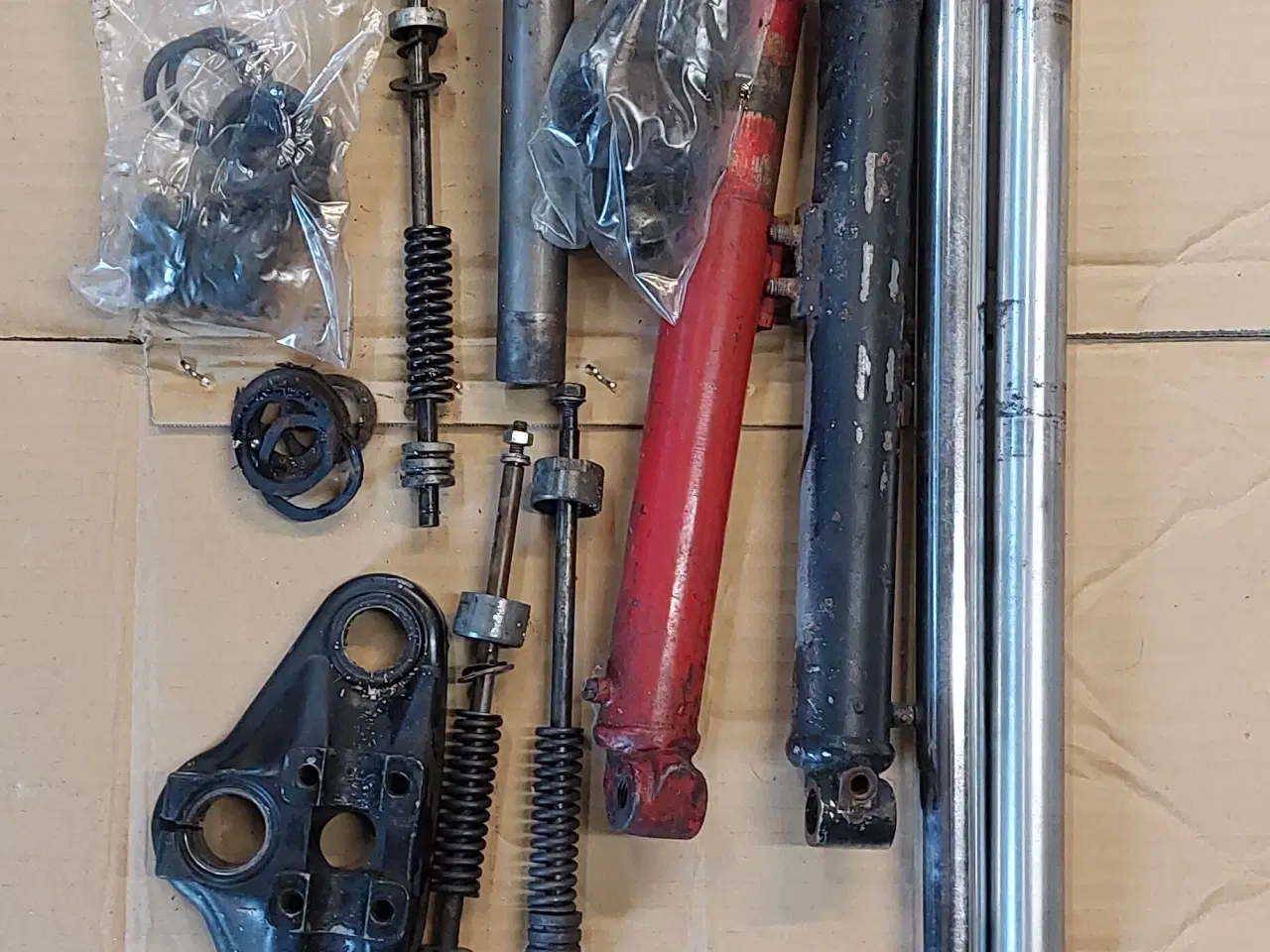 Billede 1 - Forgaffeldele til Monza