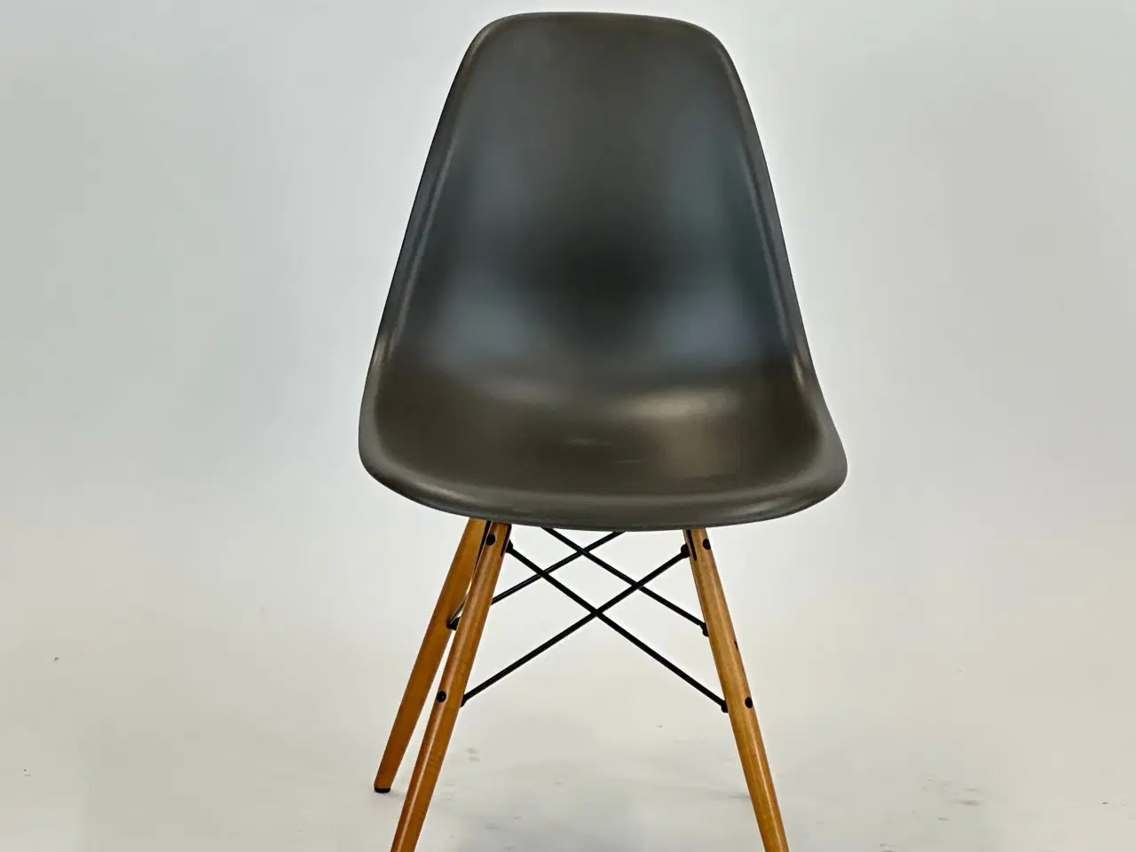 Billede 3 - Vitra Eames DSW Stol (56 Granite grey RE)