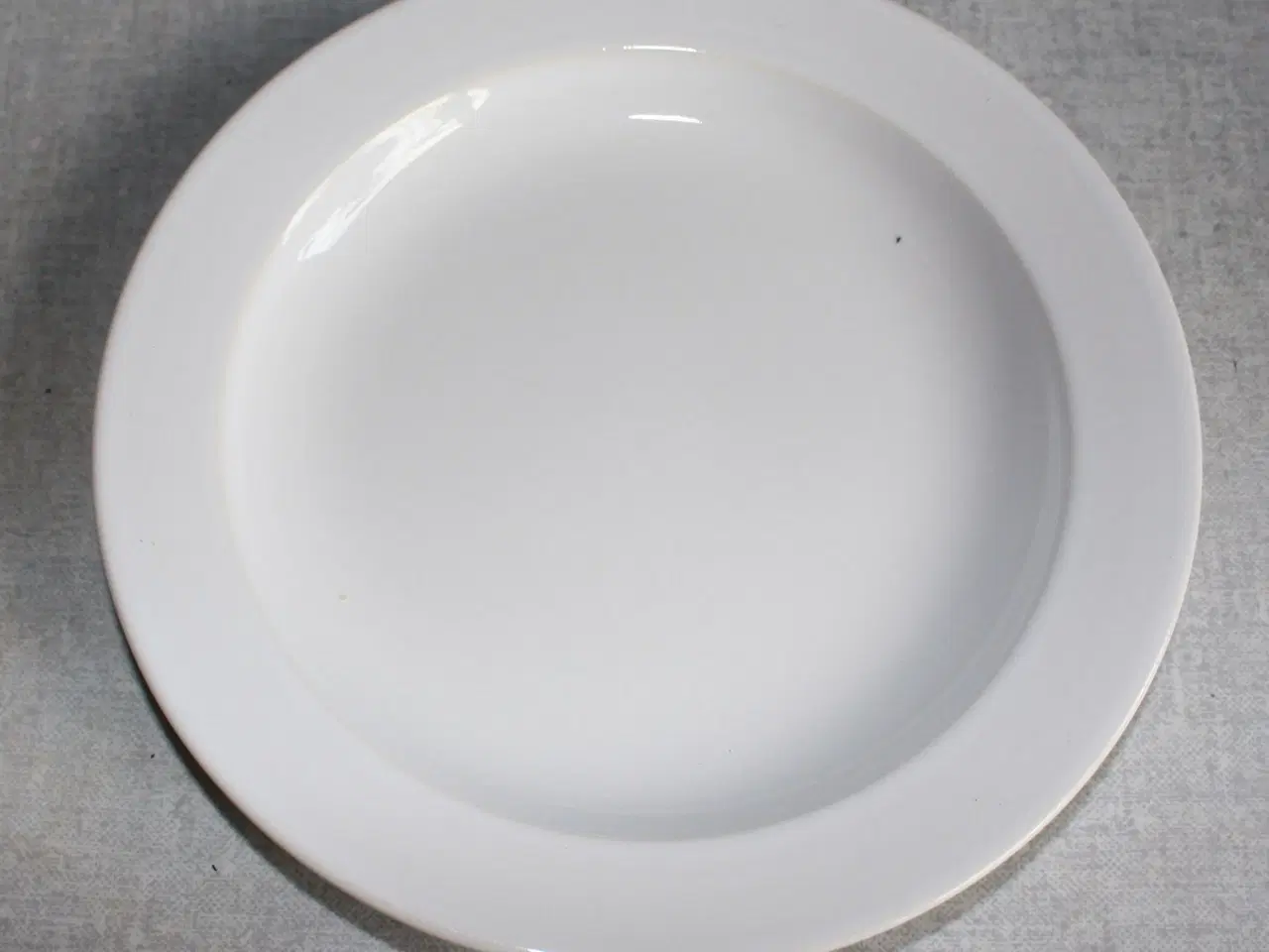 Billede 2 - Lille tallerken fra Bing og Grøndahl