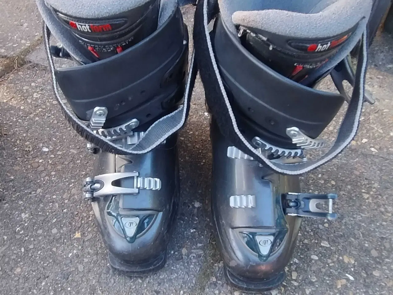 Billede 3 - Ski 2 par og 2 par støvler 