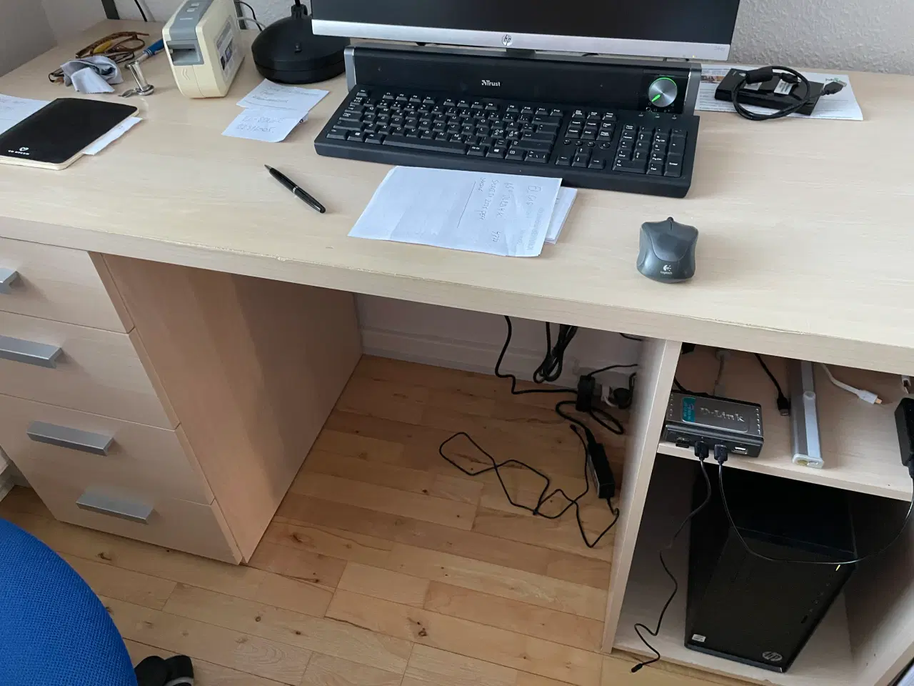 Billede 2 - Skrivebord