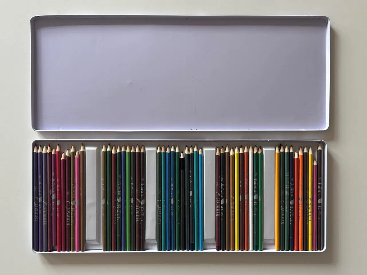 Billede 2 - 50 stk. farveblyanter i alukasse 'FROST'