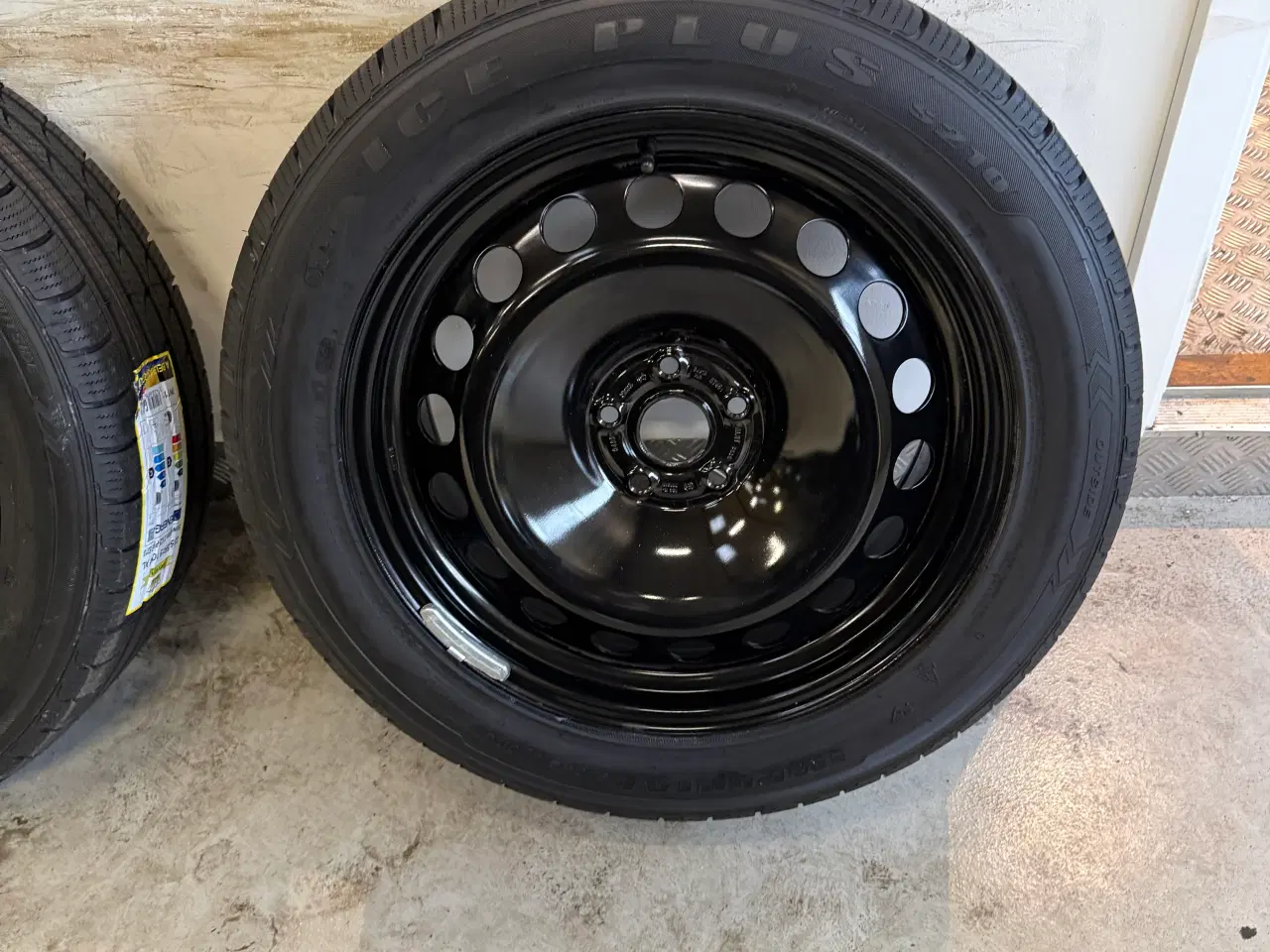 Billede 4 - 19” stålfælge med nye imperial vinterdæk