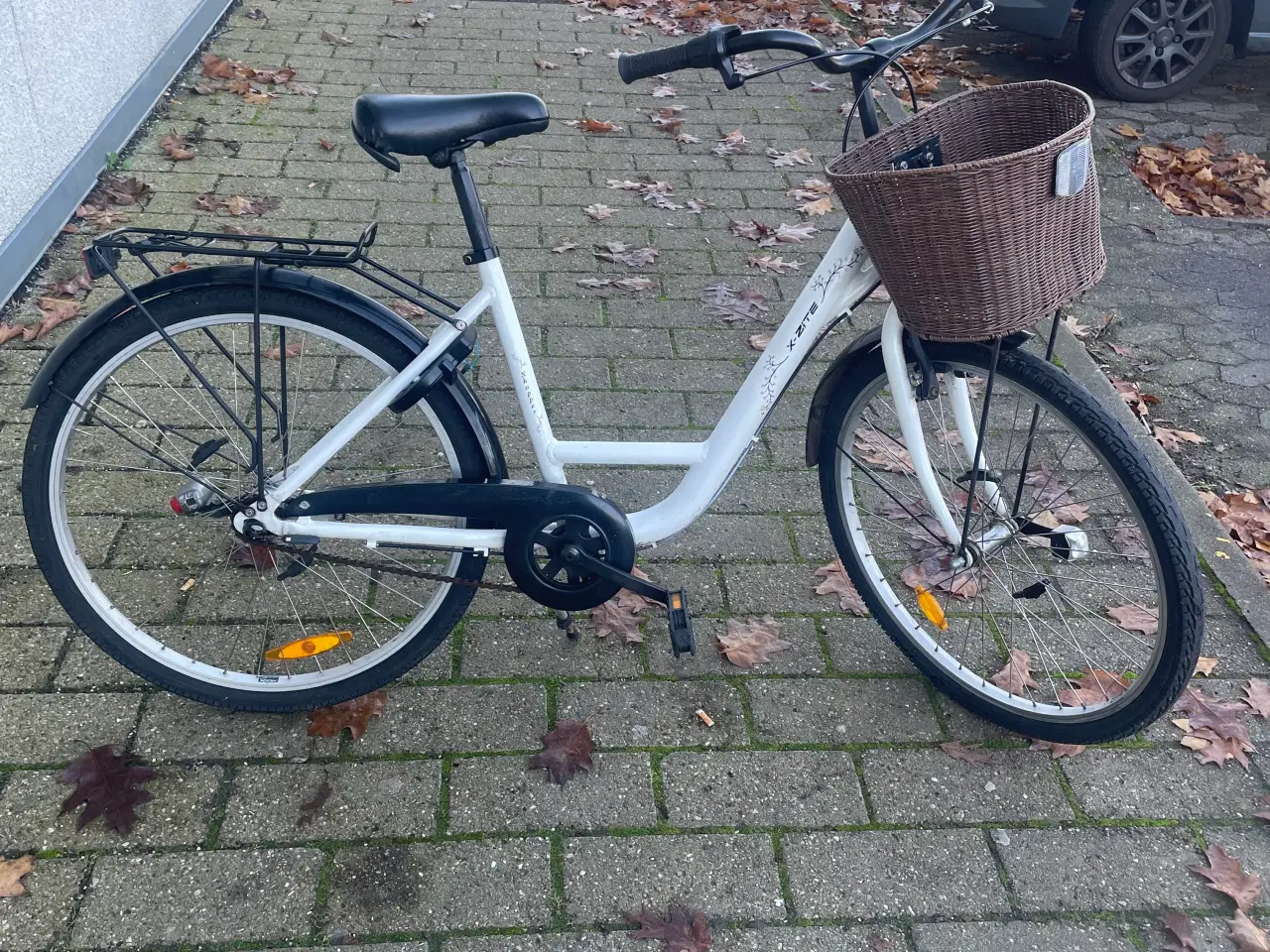 Billede 2 - Pigecykel , xzite   26 tommer ,3 gear