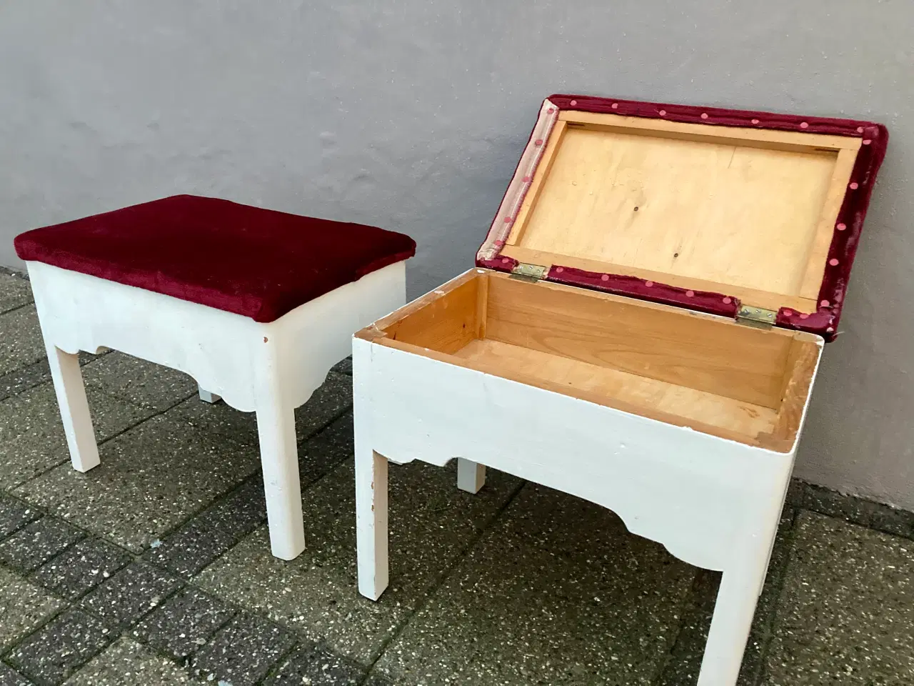 Billede 1 - 2 vintage skamler med opmagasinering