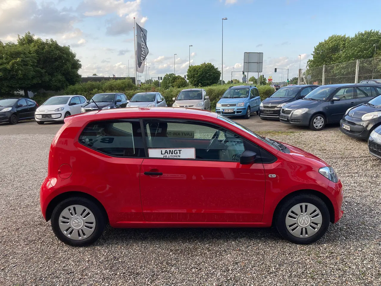 Billede 2 - VW Up 1.0 Nysyn lav km meget Pæn og velholdt