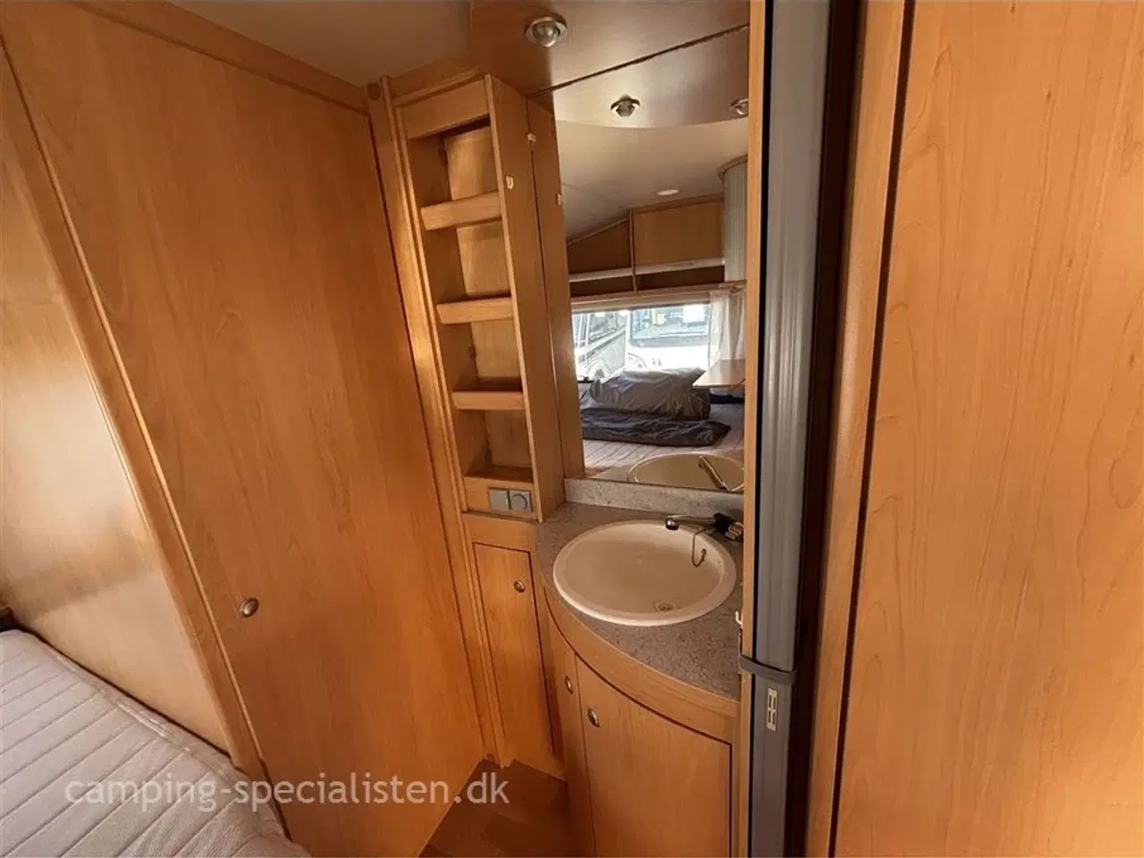 Billede 10 - 2005 - Knaus Sport 450 FU   Knaus Sport 450 FU model 2005 kan nu ses hos Camping-Specialisten