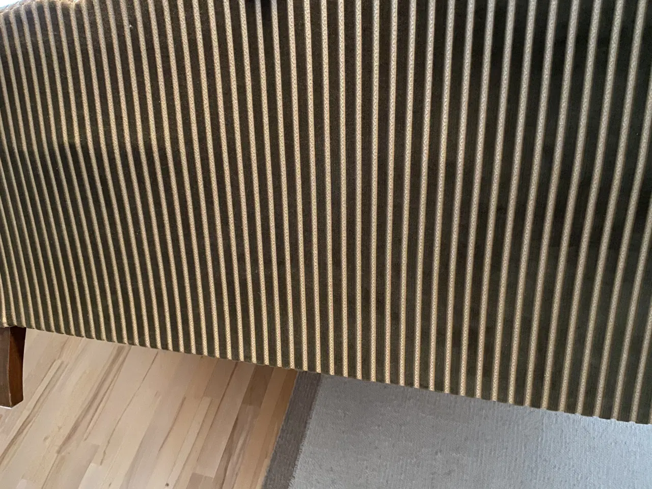 Billede 1 - Ældre sofa