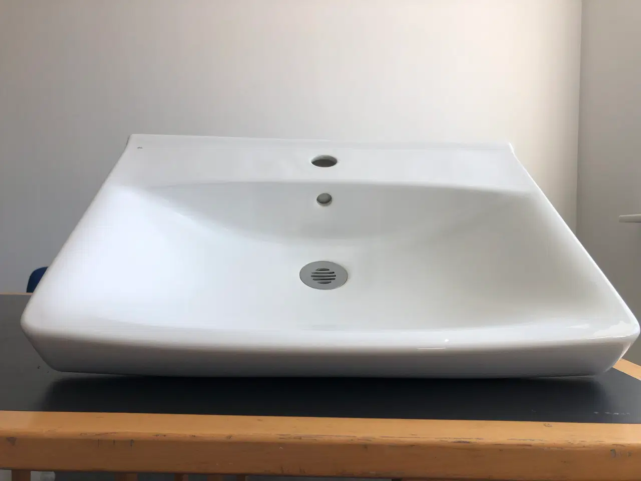 Billede 2 - Ifö spira square håndvask, 570x158x435mm, hvid