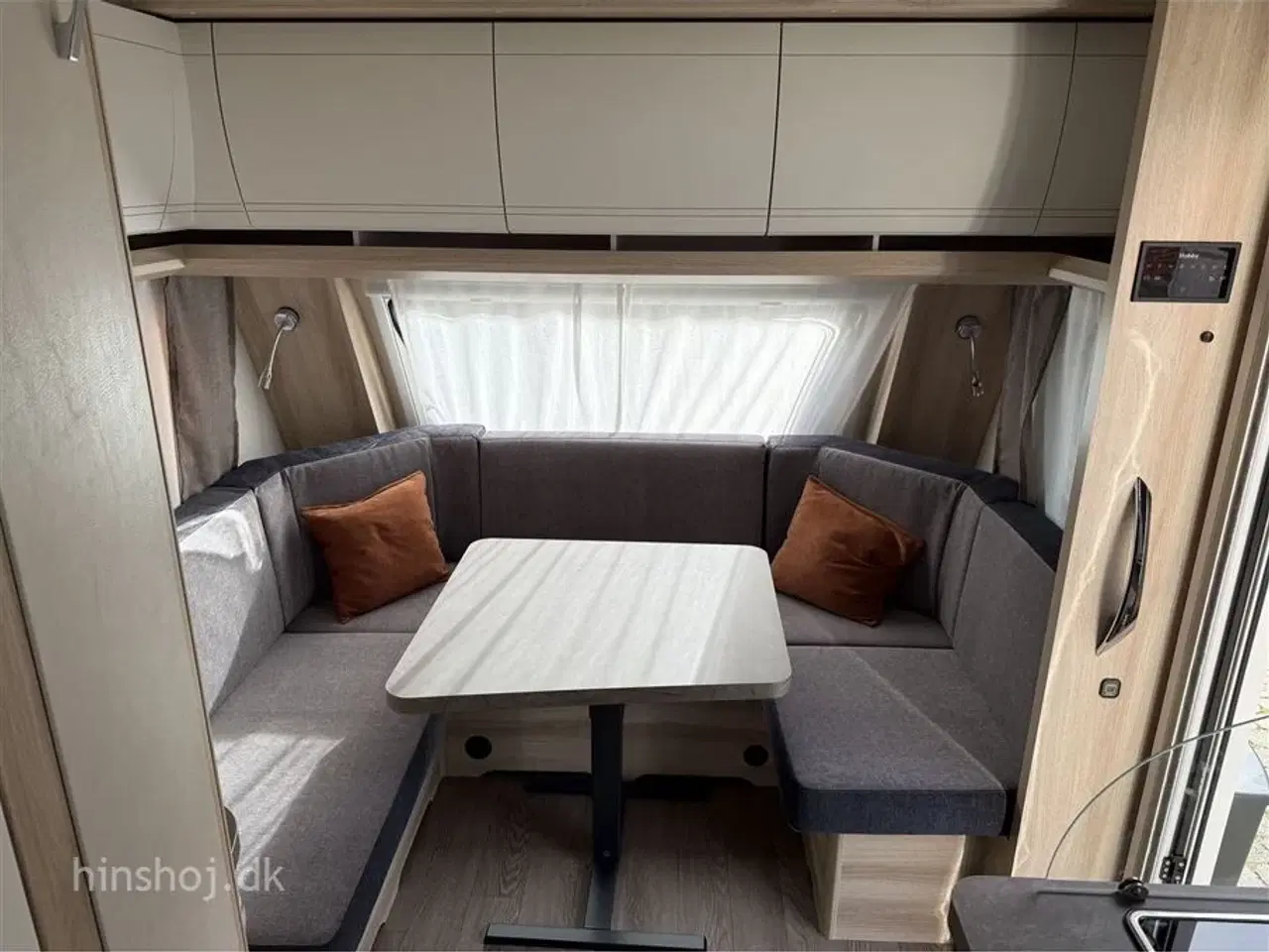 Billede 11 - 2026 - Hobby De Luxe 460 LU   Lækker enkelsengsvogn og rundsidegruppe fra Hinshøj Caravan