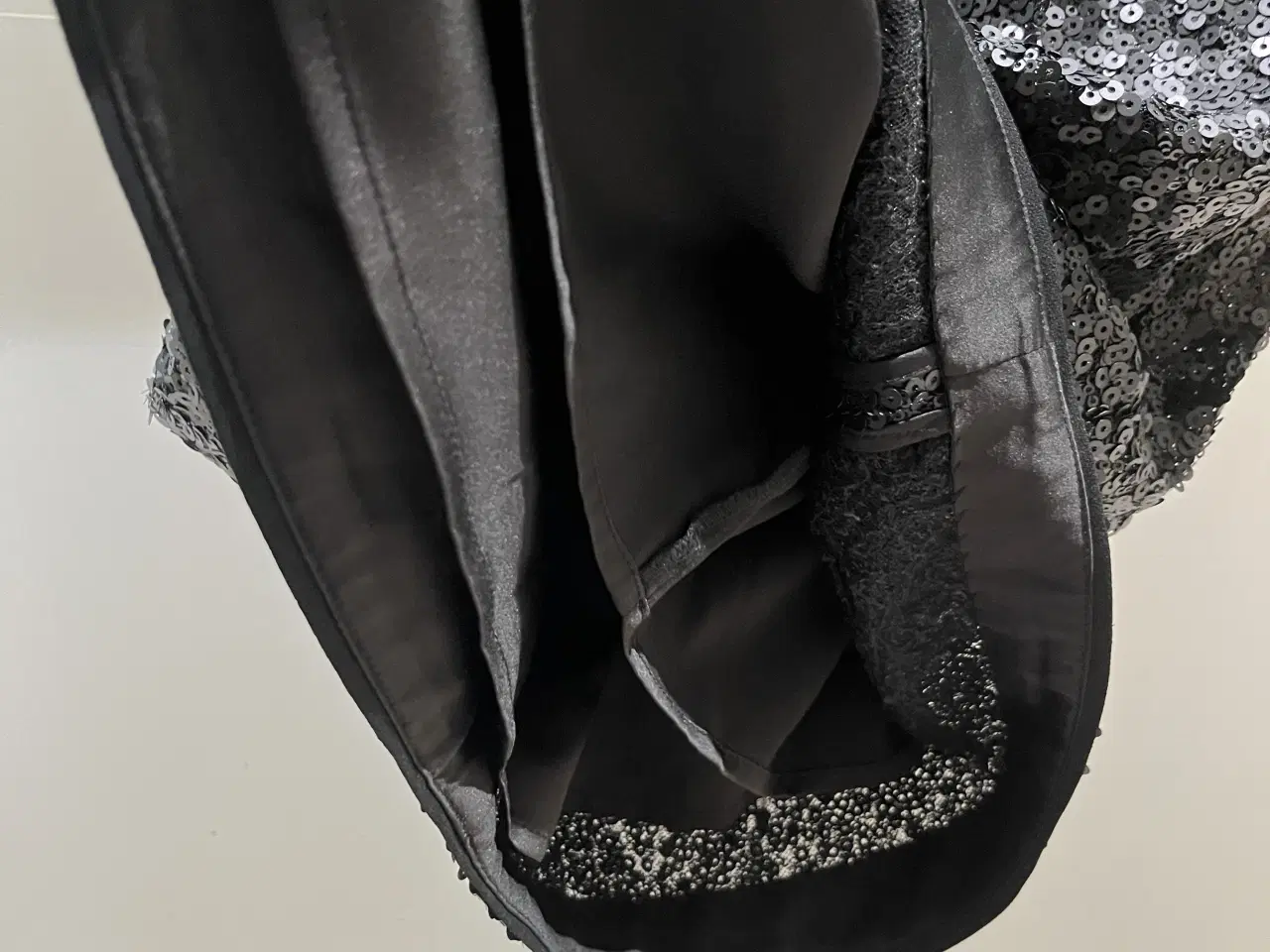 Billede 6 - Smuk Festkjole/pallietkjole str. 34