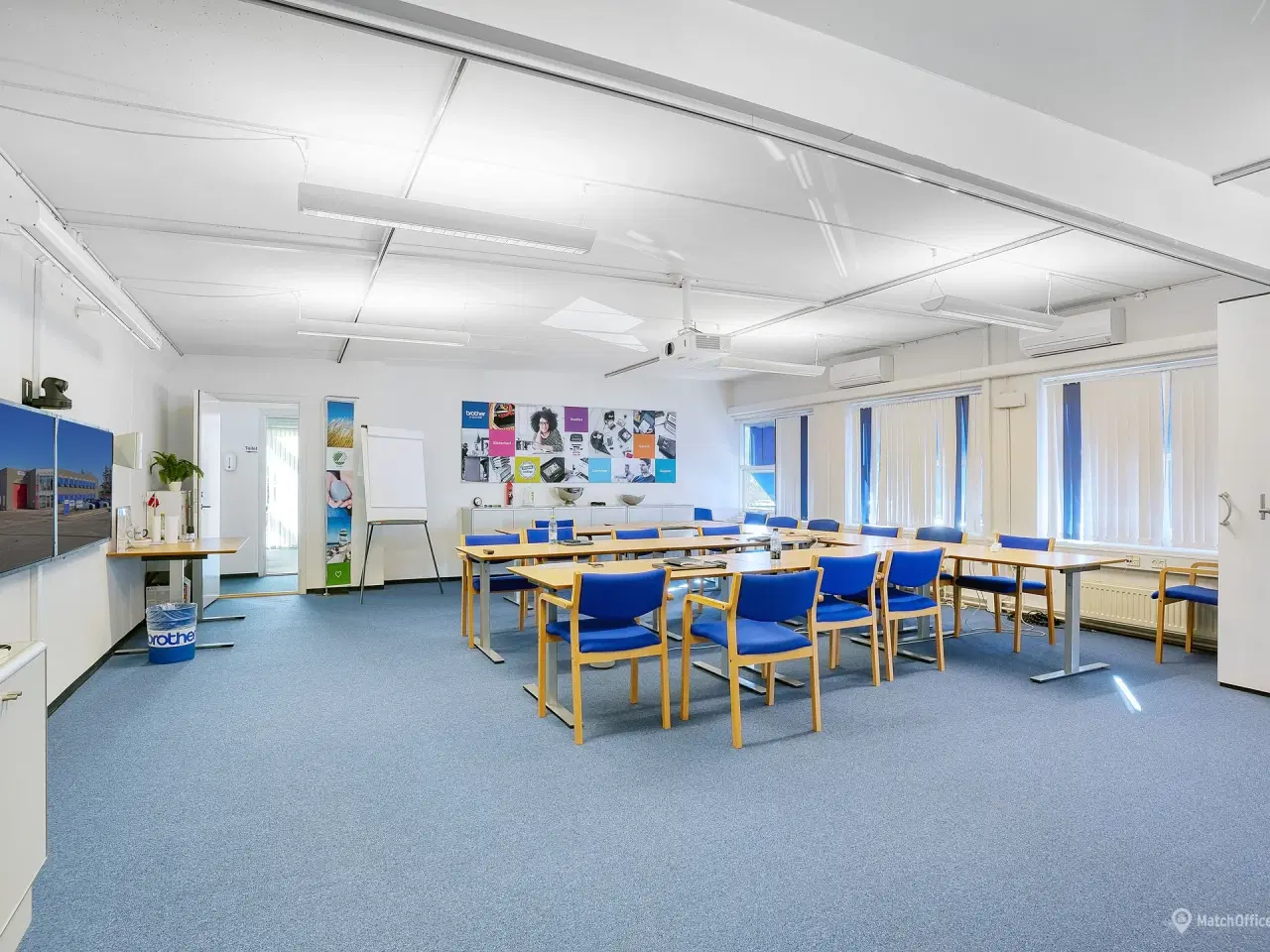 Billede 7 - Højloftet lager med 2 store porte samt administration i 2 etager tæt på E20/E47 og Ring 4