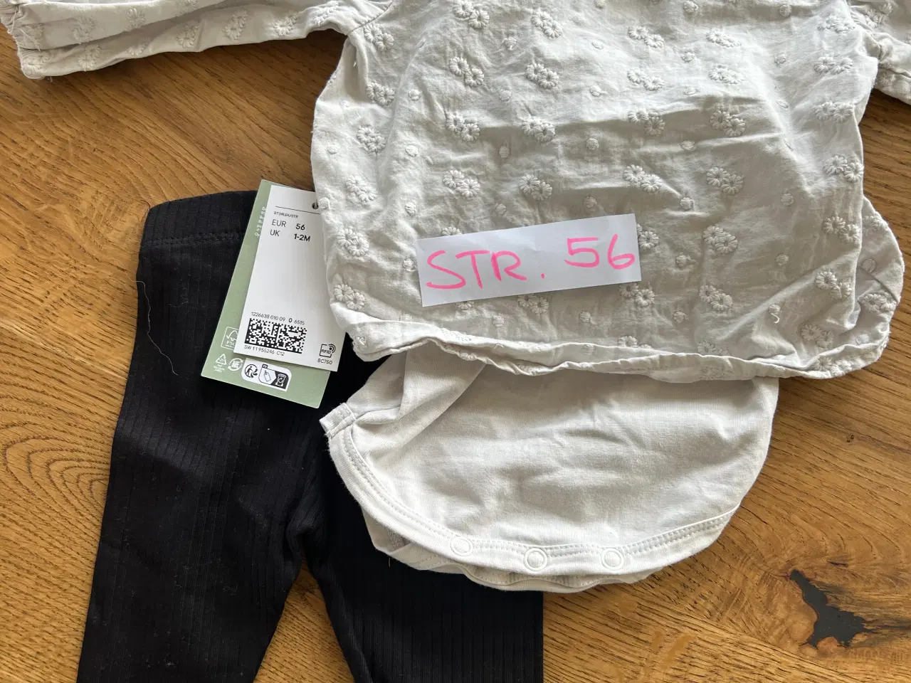 Billede 15 - Babytøj til pige str 56