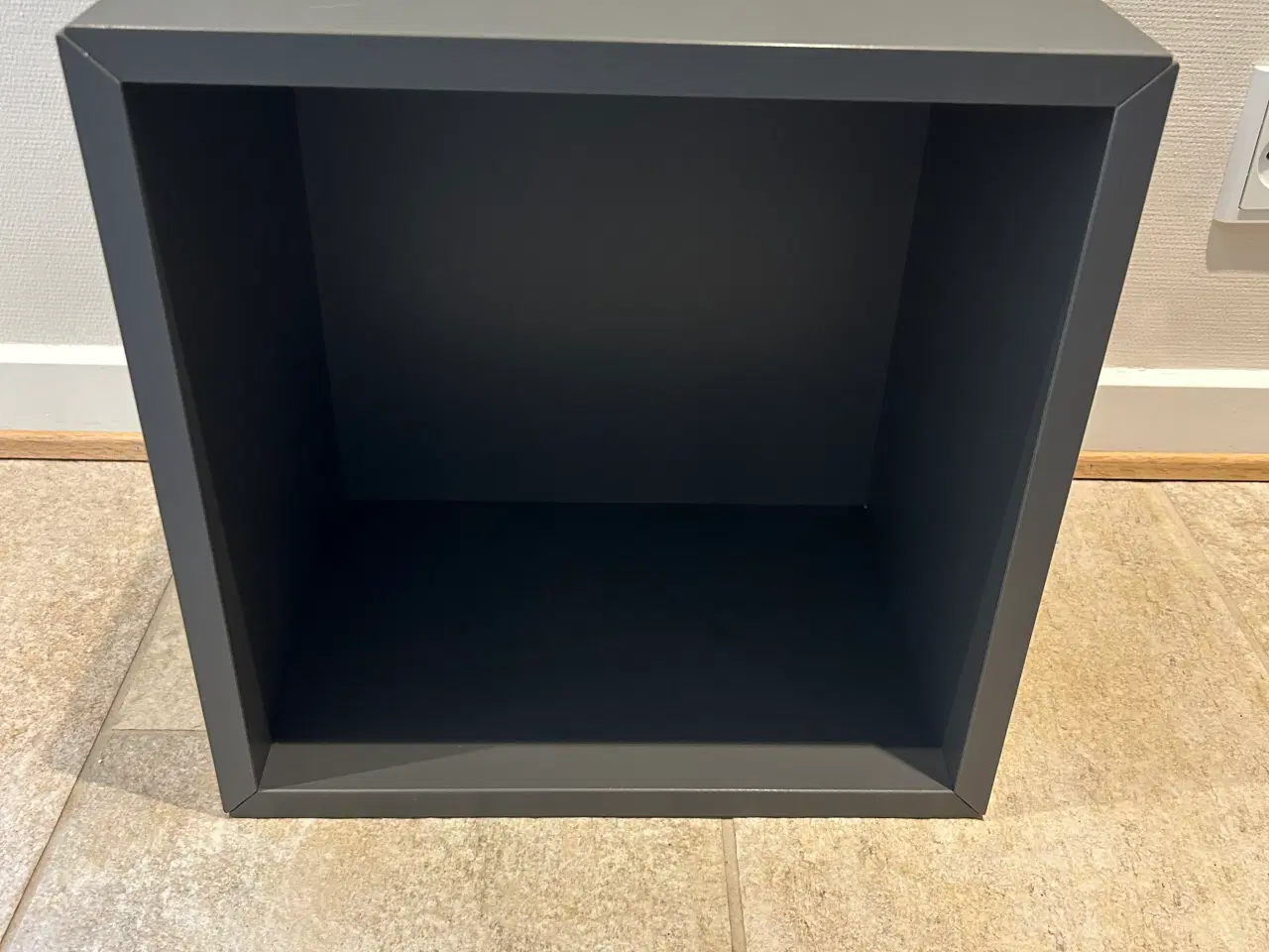 Billede 1 - Gråt IKEA skab 35 x 25 x 35