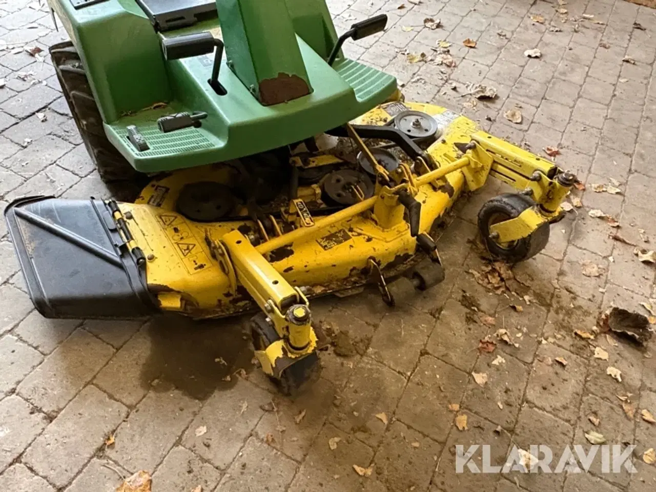 Billede 8 - Græsslåmaskine Johndeere F525