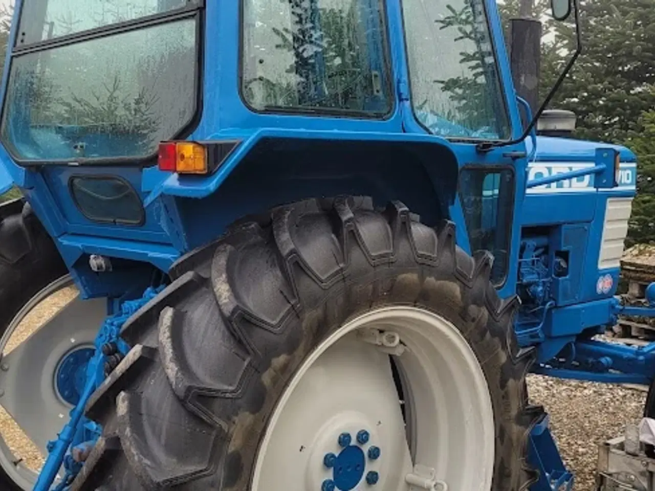 Billede 1 - Ford 6710 Årgang 1986.