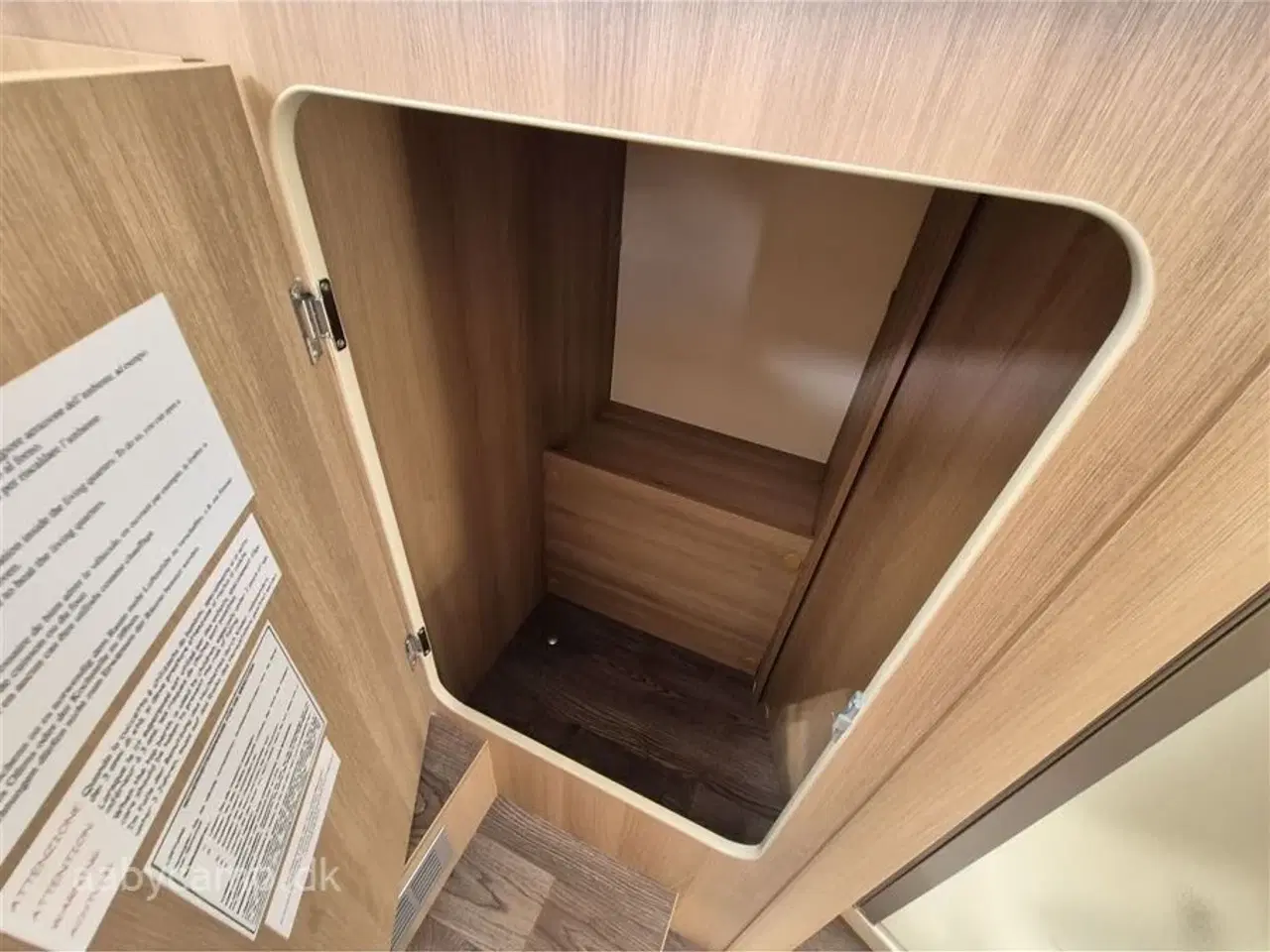 Billede 22 - 2017 - Rollerteam Kronos 284TL   Solcelle. batteri. markise. cykelstativ. Duo-control. Fuld service inkl. tandrem. Har kun kørt 54,000 KM !!!!!