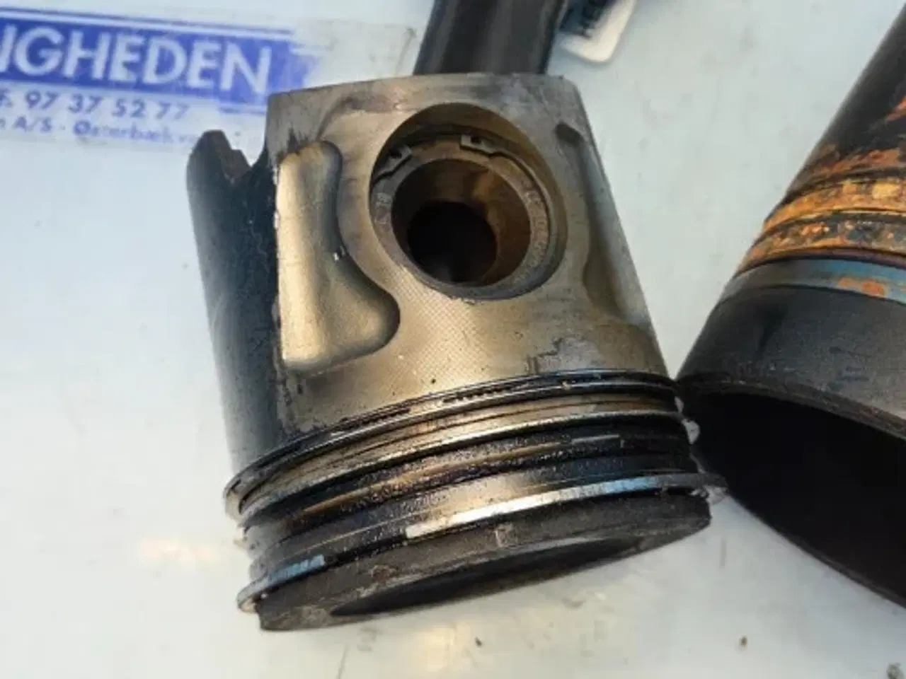 Billede 3 - Iveco Cursor13   Stempel Sæt  8094840 