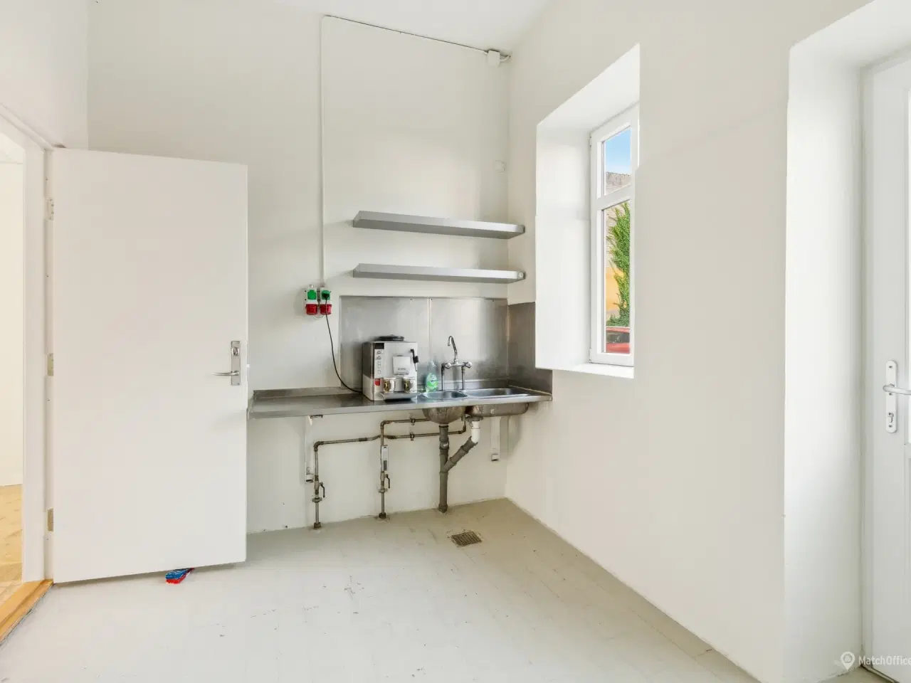 Billede 15 - Butiks lokale med super beliggenhed i gågaden.