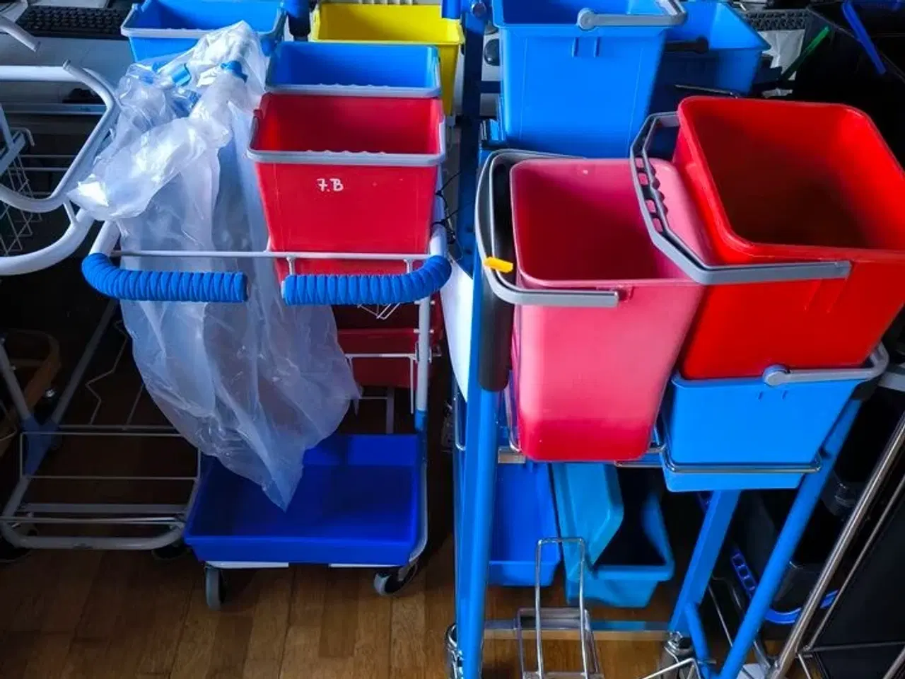 Billede 3 - Rengøringsvogne, fremførere m.v.