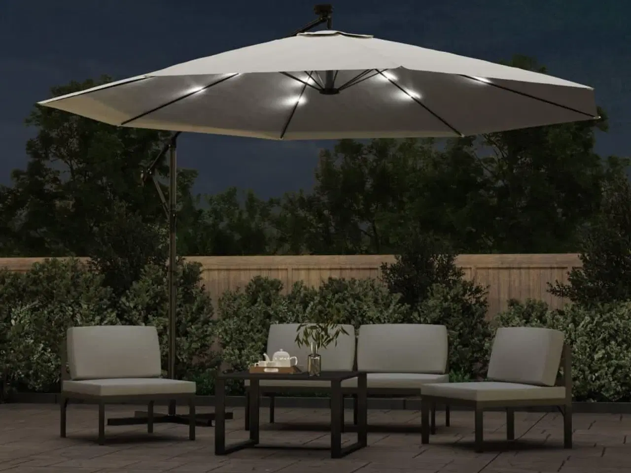 Billede 3 - Hængeparasol med LED-lys og metalstang 350 cm sandfarvet