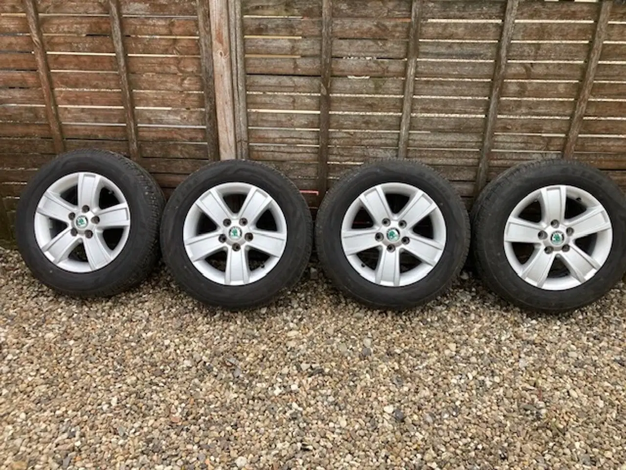 Billede 1 - Originale Skoda Octavia fælge 15" 60% dæk.