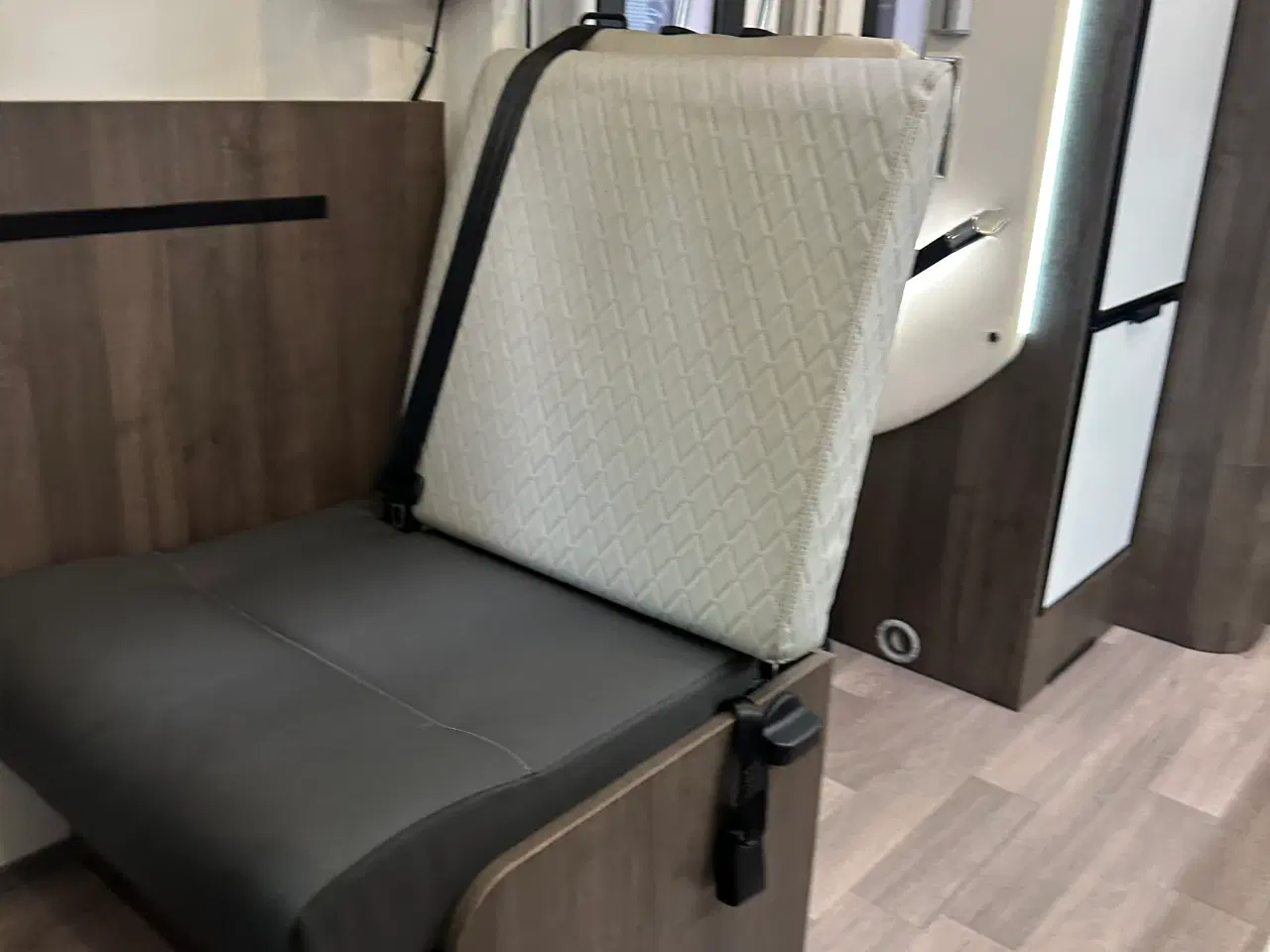 Billede 11 - 🚐 Benimar Amphitryon A 967 – 2021 – Meget pæn