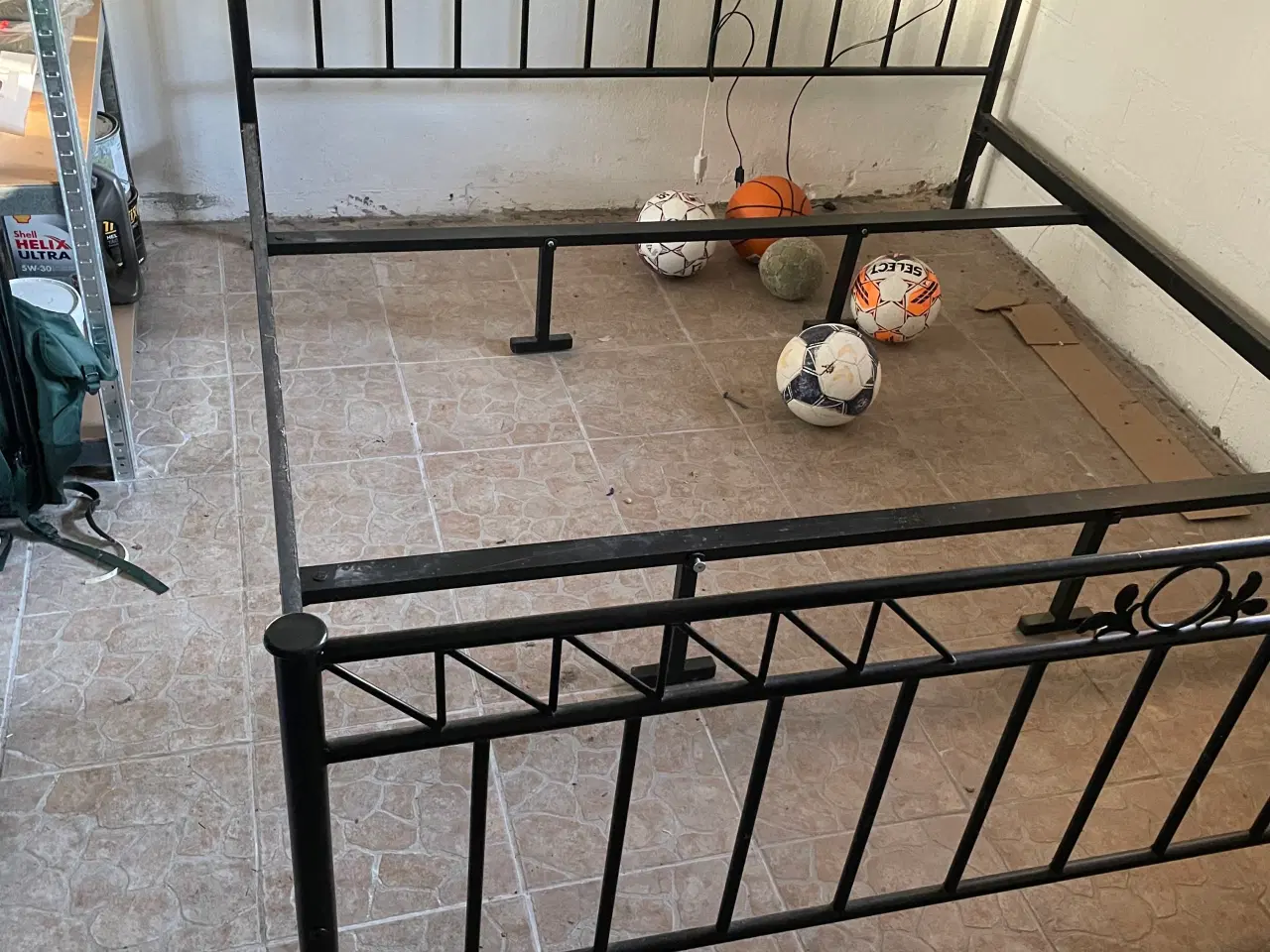 Billede 1 - Sengeramme i sortmalet jern