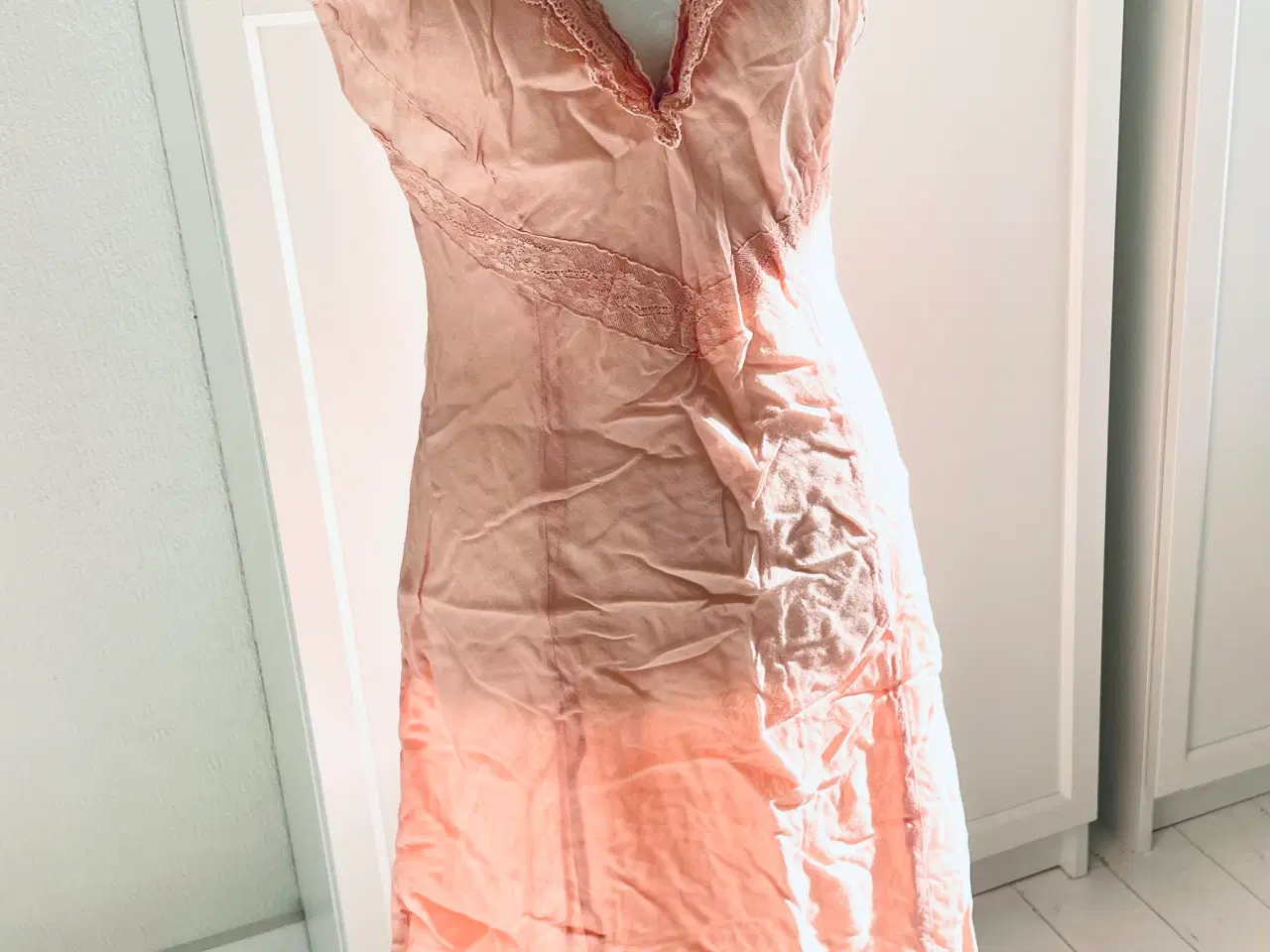 Billede 5 - Smuk kjole made in italy 