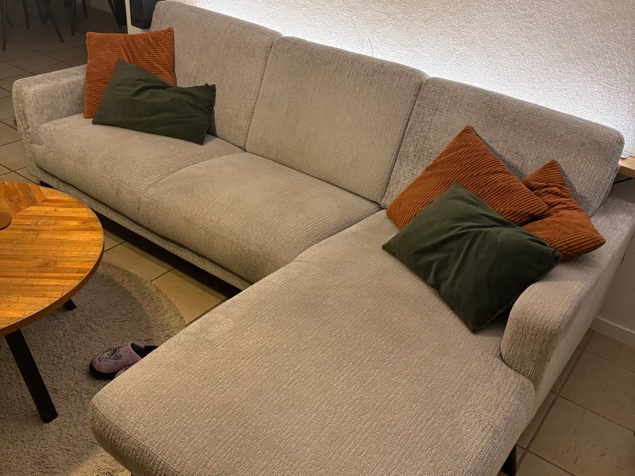 Billede 3 - Velour sofa i grå