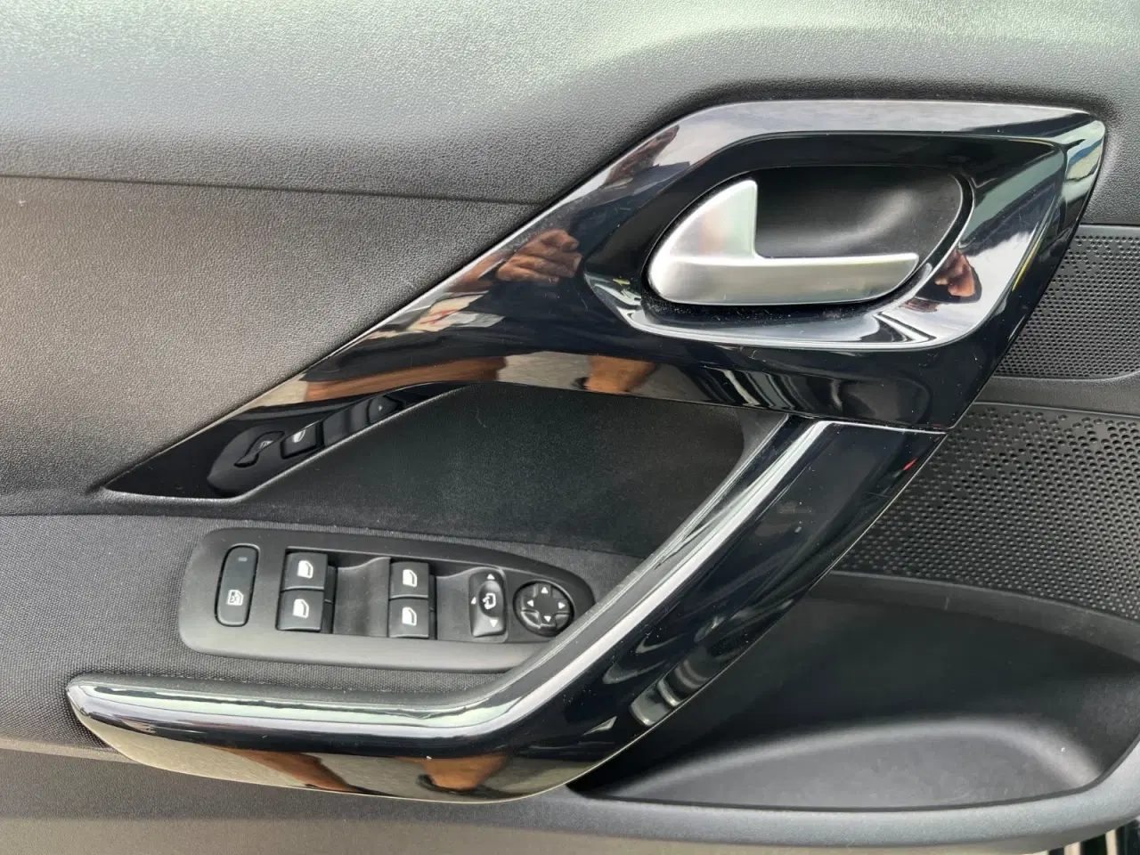Billede 8 - Peugeot 208 1,5 BlueHDi 100 Allure Sky