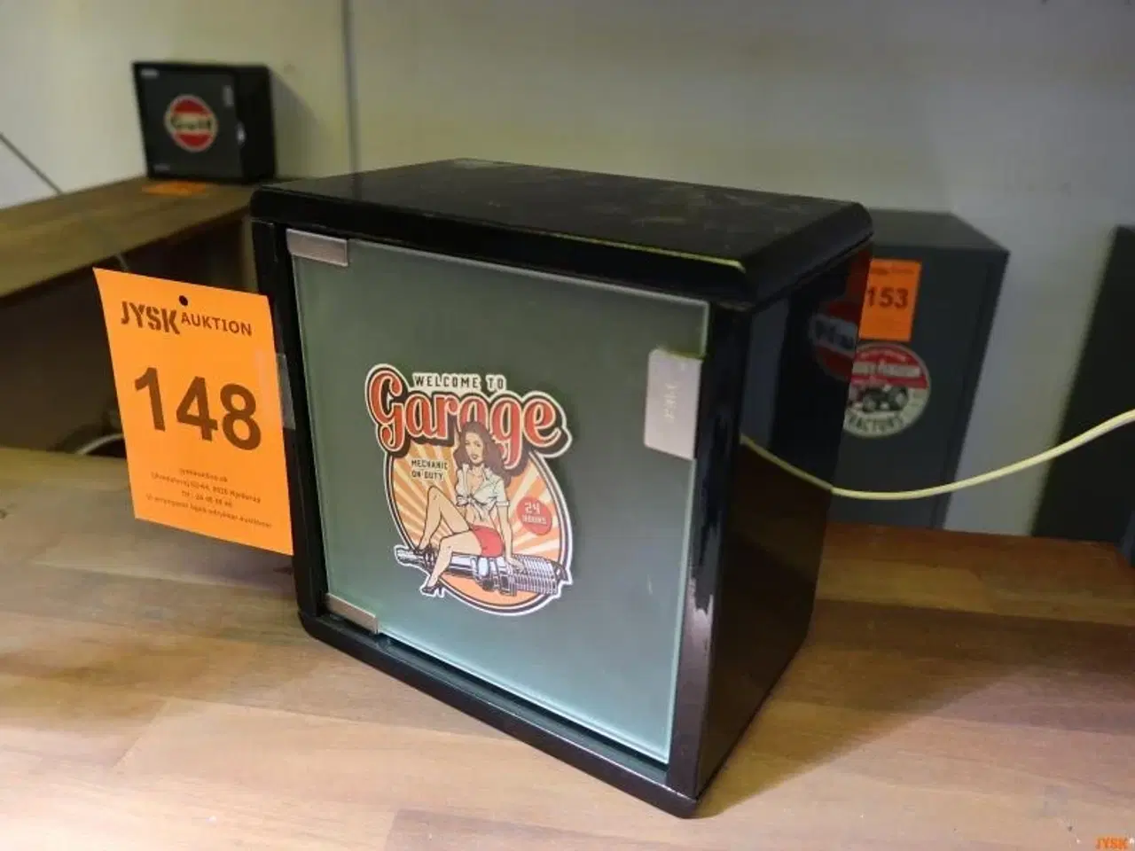 Billede 1 - SKAB, 25 x 25 cm