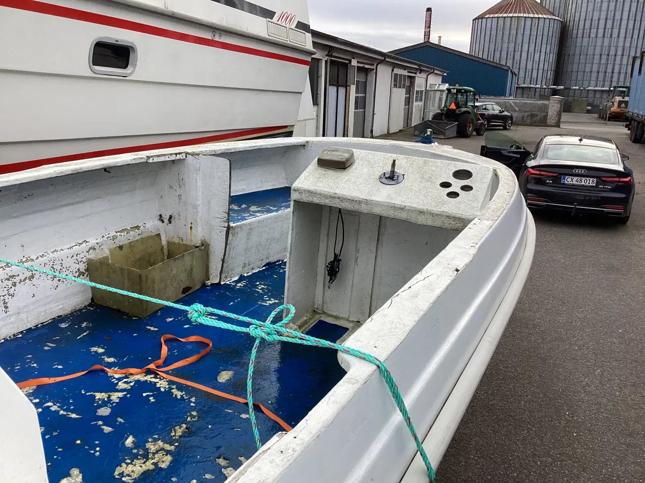 Billede 4 - Stor glasfiberjolle uden trailer.