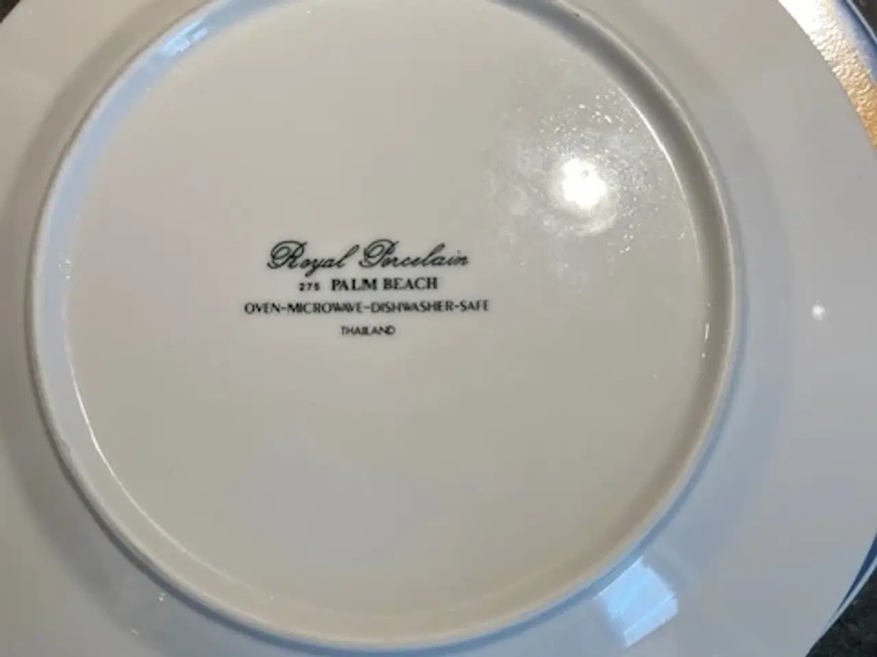 Billede 2 - 2 stk. Royal Porcelain "Palm Beach" tallerkener
